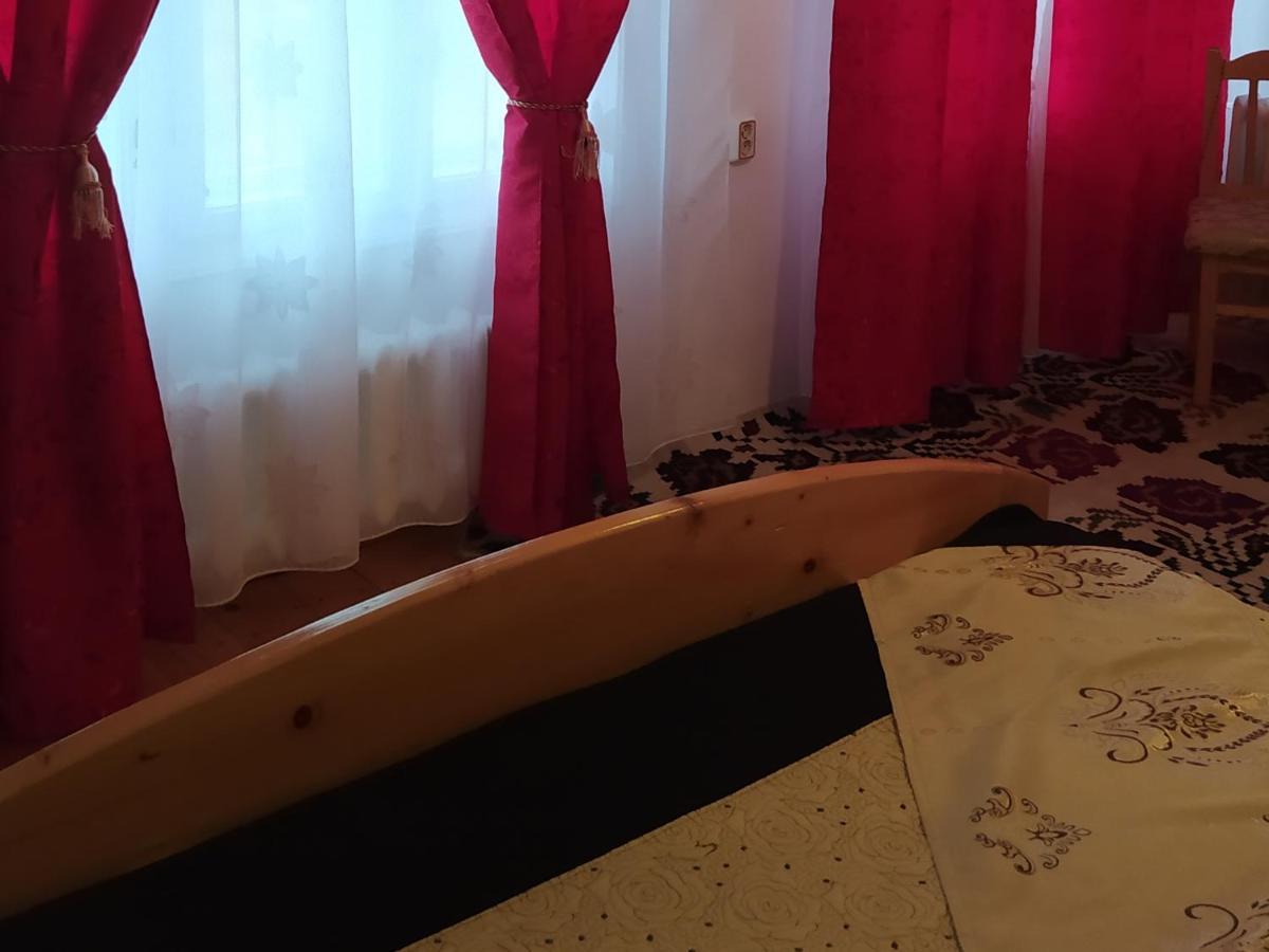 Casa Молдовіца Екстер'єр фото