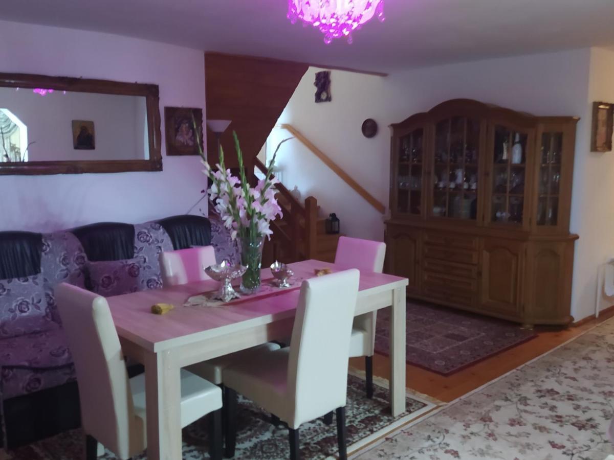 Casa Молдовіца Екстер'єр фото